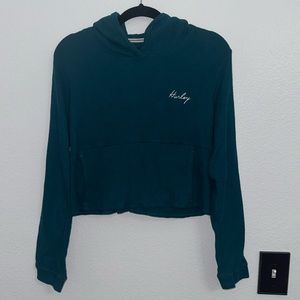 Green Hurley cropped ribbed hoodie.